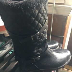 Fur lined rain/snow boots.